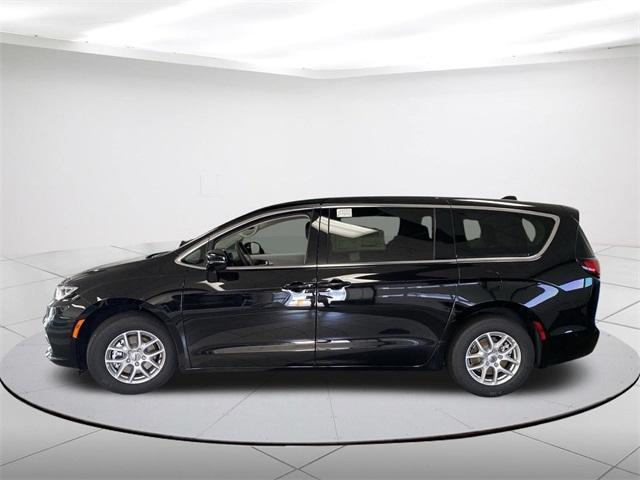 new 2024 Chrysler Pacifica car, priced at $41,241