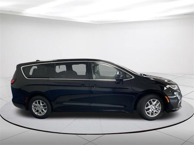 new 2024 Chrysler Pacifica car, priced at $41,241