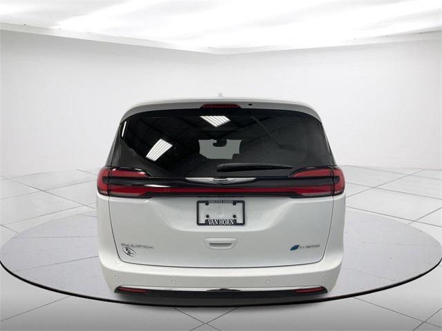 used 2022 Chrysler Pacifica Hybrid car, priced at $32,759