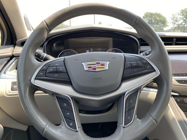 used 2021 Cadillac XT5 car, priced at $25,469