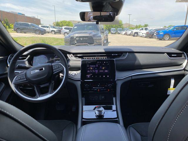 new 2025 Jeep Grand Cherokee L car, priced at $40,172