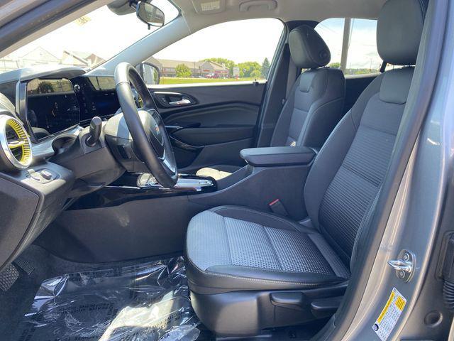 used 2024 Chevrolet Trax car, priced at $23,033