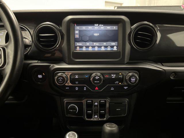 used 2022 Jeep Wrangler Unlimited car, priced at $31,590