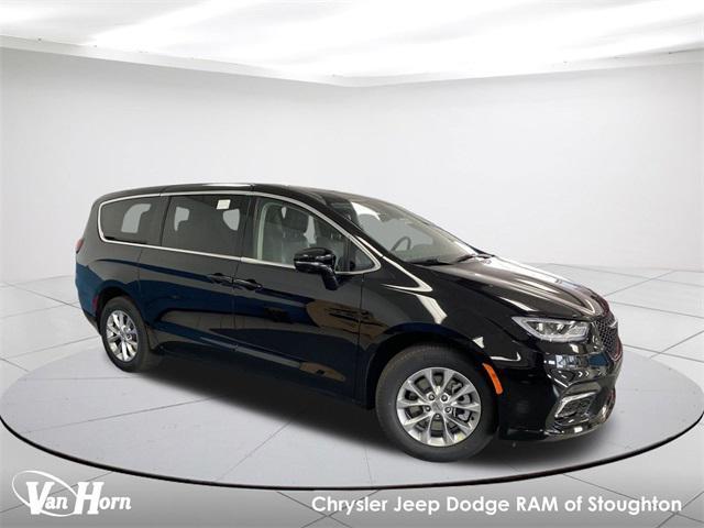 new 2024 Chrysler Pacifica car, priced at $42,223