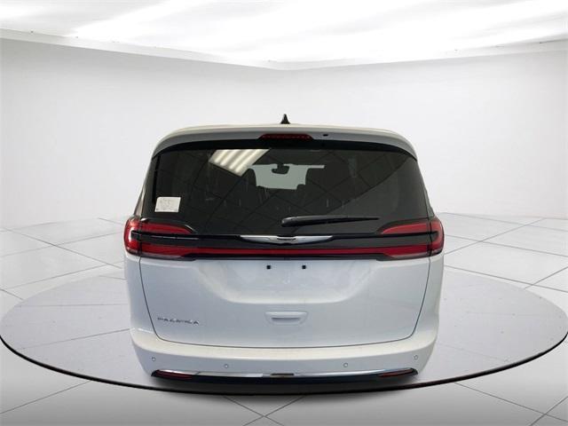 new 2024 Chrysler Pacifica car, priced at $41,366