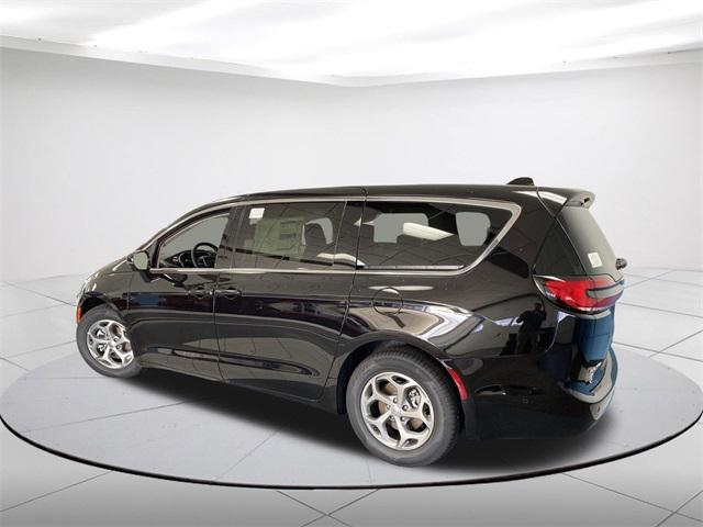 new 2024 Chrysler Pacifica car, priced at $44,124