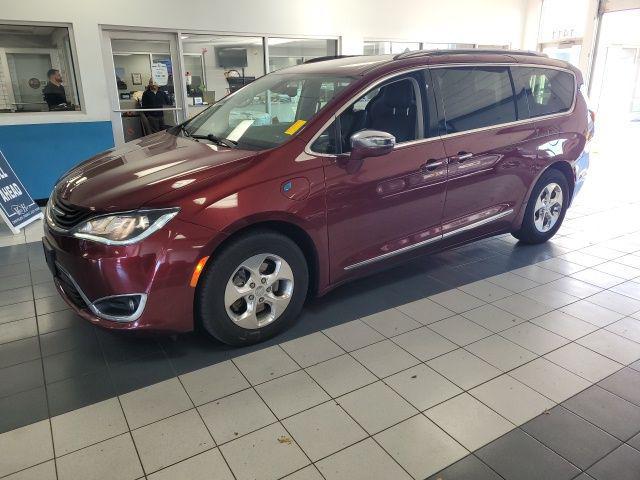 used 2018 Chrysler Pacifica Hybrid car, priced at $15,400