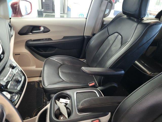 used 2018 Chrysler Pacifica Hybrid car, priced at $15,400