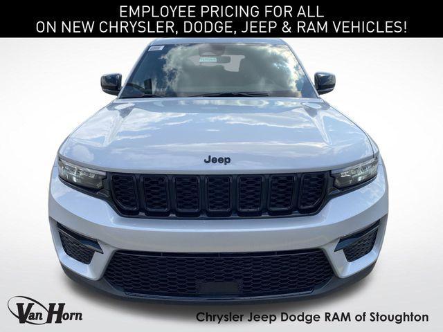 new 2025 Jeep Grand Cherokee car, priced at $46,158