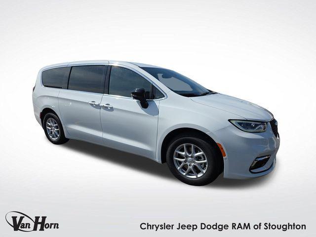 new 2026 Chrysler Pacifica car, priced at $42,429