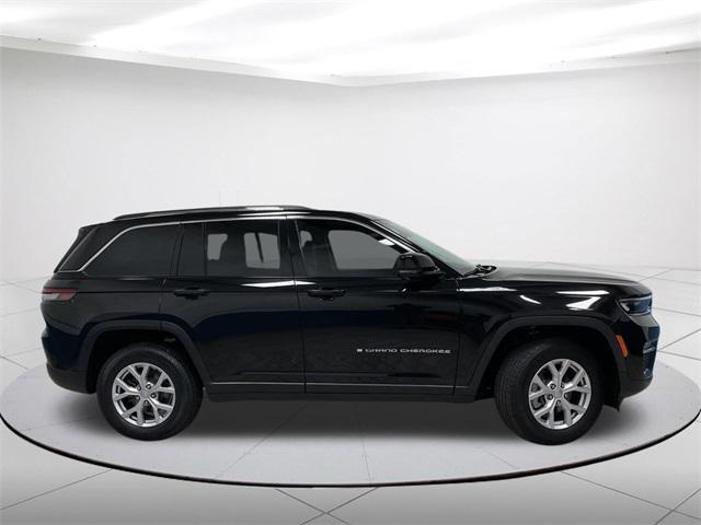 used 2022 Jeep Grand Cherokee car, priced at $32,999