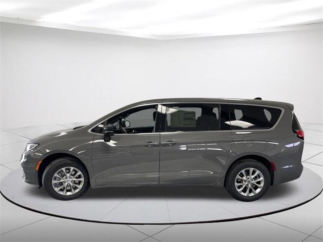 new 2025 Chrysler Pacifica car, priced at $47,810