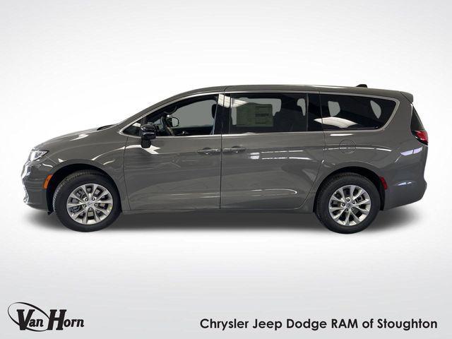 new 2025 Chrysler Pacifica car, priced at $46,497
