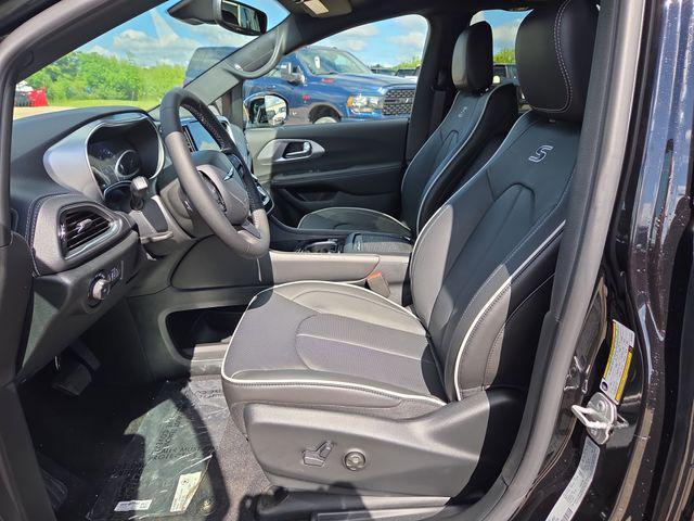 new 2026 Chrysler Pacifica car, priced at $55,600