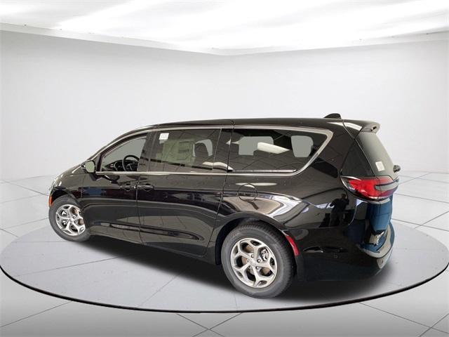 new 2024 Chrysler Pacifica car, priced at $50,874