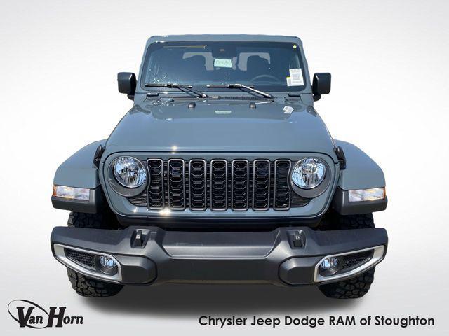 new 2025 Jeep Gladiator car, priced at $46,601