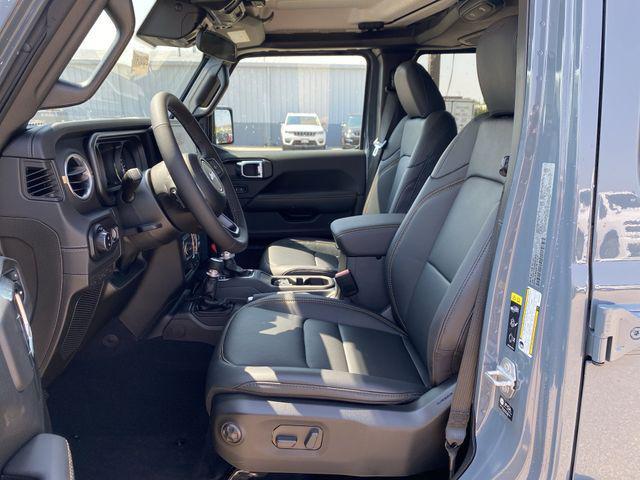 new 2025 Jeep Gladiator car, priced at $46,601