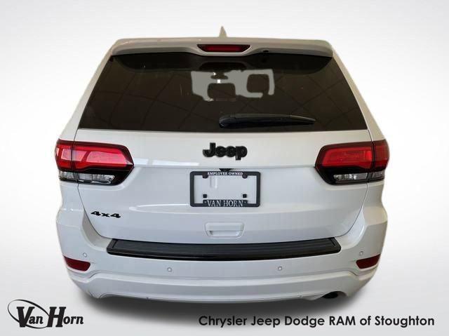 used 2018 Jeep Grand Cherokee car, priced at $19,149
