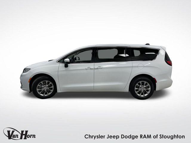 used 2023 Chrysler Pacifica car, priced at $33,209