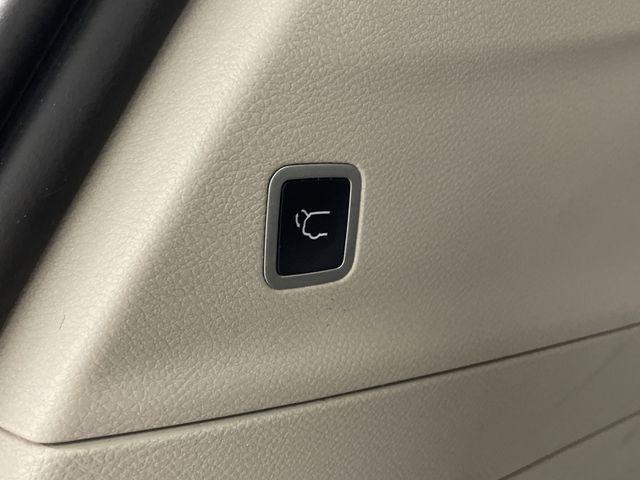 used 2023 Chrysler Pacifica car, priced at $33,209