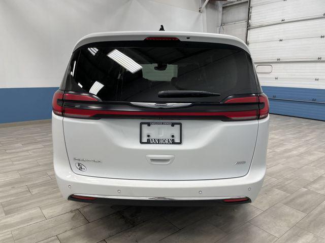 used 2023 Chrysler Pacifica car, priced at $33,209