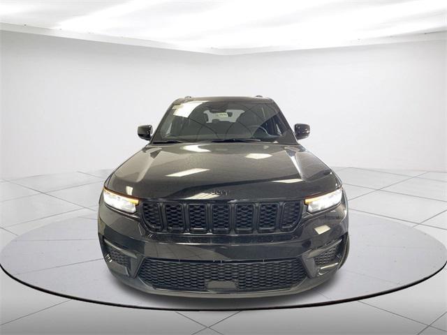 new 2025 Jeep Grand Cherokee car, priced at $47,670