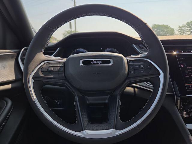 new 2025 Jeep Grand Cherokee car, priced at $43,588