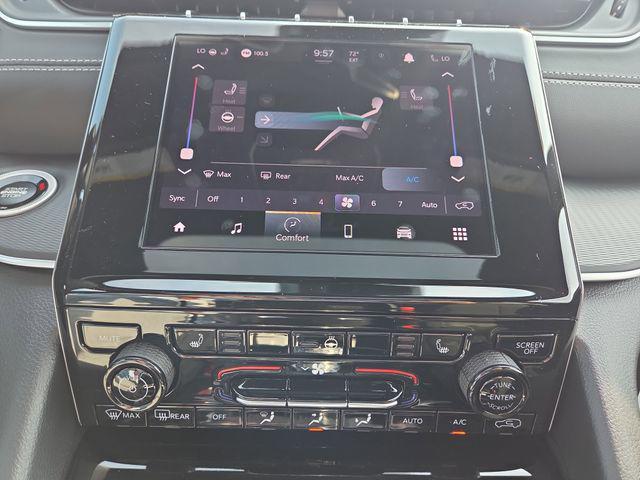 new 2025 Jeep Grand Cherokee car, priced at $43,588