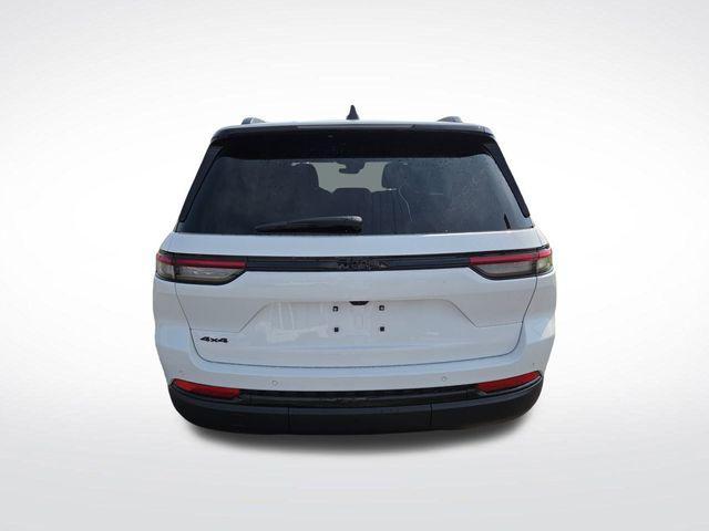 new 2025 Jeep Grand Cherokee car, priced at $43,588