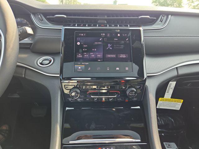 new 2025 Jeep Grand Cherokee car, priced at $43,588