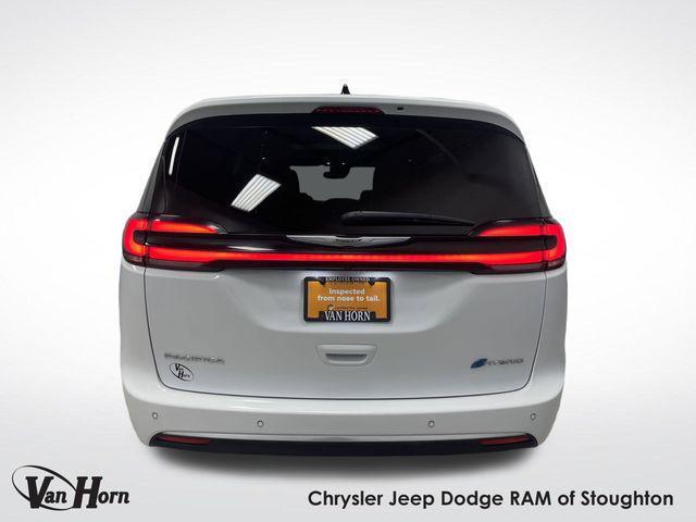 used 2024 Chrysler Pacifica car, priced at $41,385