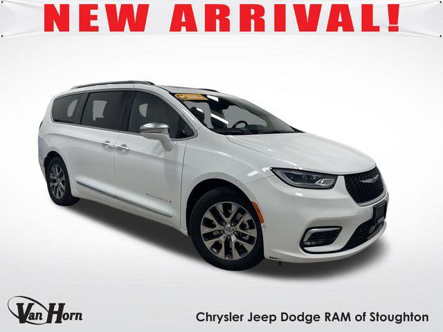 used 2024 Chrysler Pacifica car, priced at $41,385