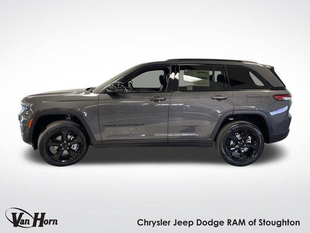 new 2025 Jeep Grand Cherokee car, priced at $48,692