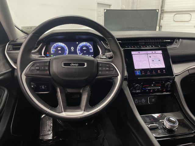 used 2022 Jeep Grand Cherokee car, priced at $34,010