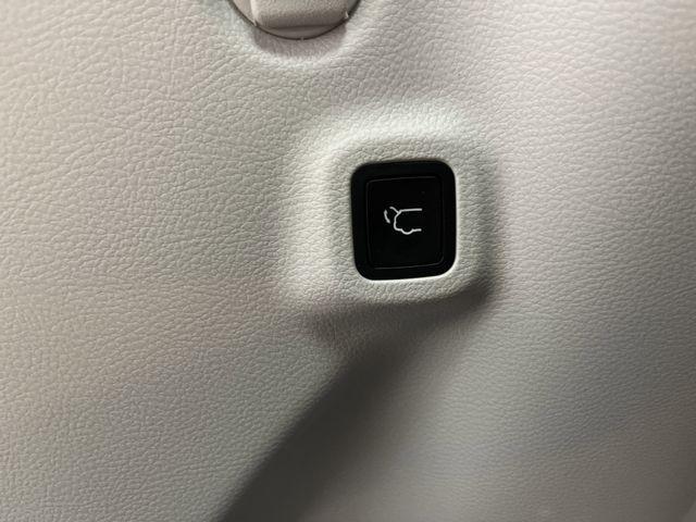 used 2018 Jeep Compass car, priced at $16,160