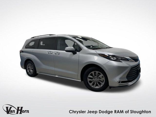 used 2024 Toyota Sienna car, priced at $44,910