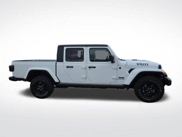 new 2025 Jeep Gladiator car, priced at $47,766