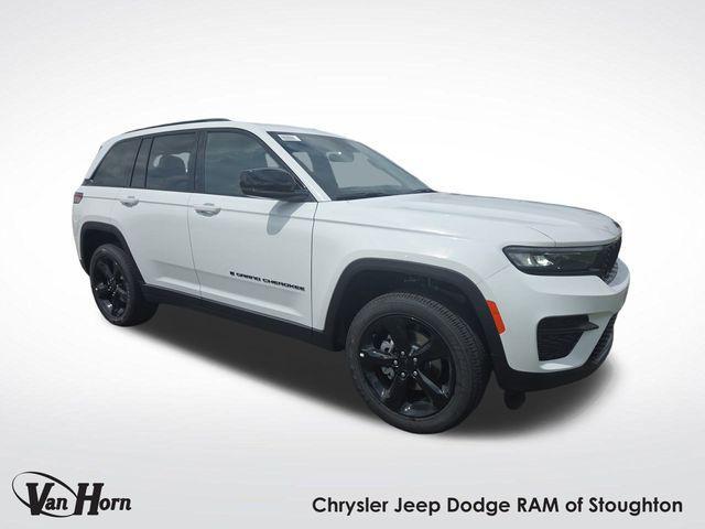 new 2025 Jeep Grand Cherokee car, priced at $45,019
