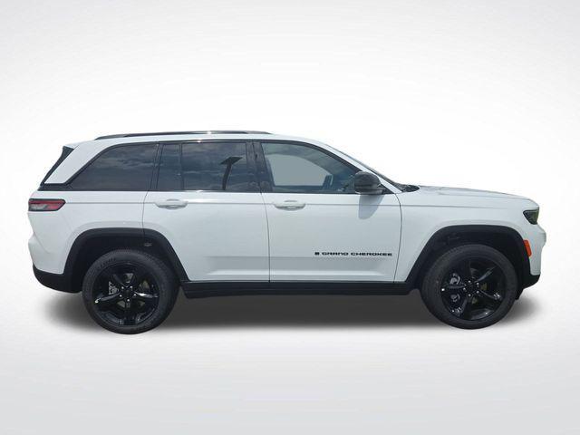 new 2025 Jeep Grand Cherokee car, priced at $45,019