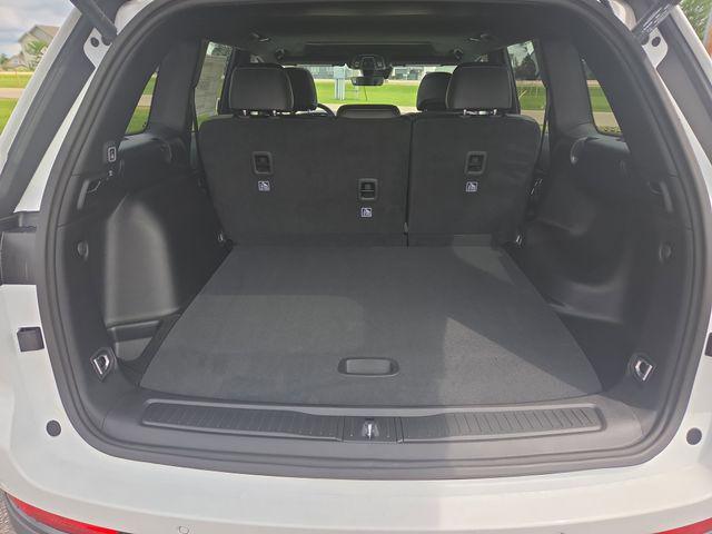 new 2025 Jeep Grand Cherokee car, priced at $45,019