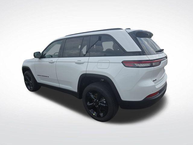 new 2025 Jeep Grand Cherokee car, priced at $45,019