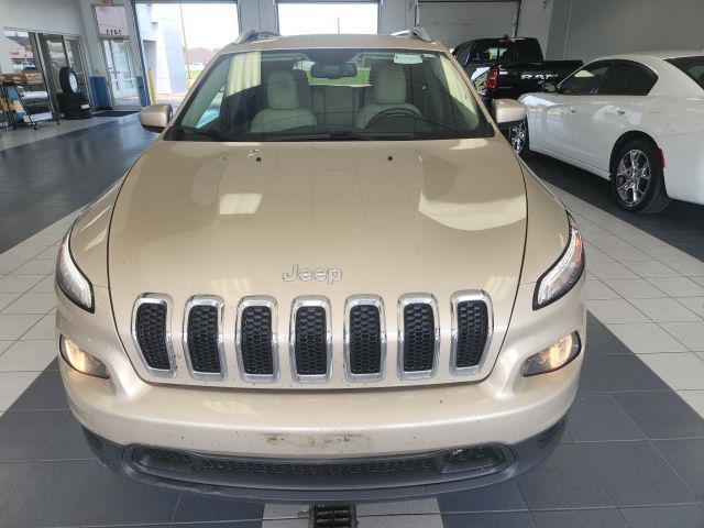 used 2015 Jeep Cherokee car, priced at $11,980