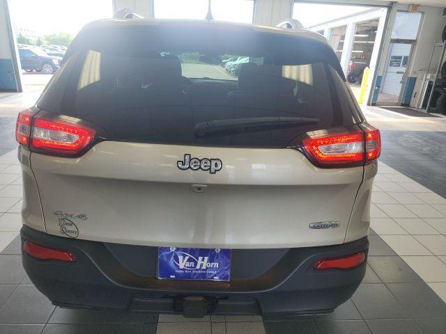 used 2015 Jeep Cherokee car, priced at $11,980