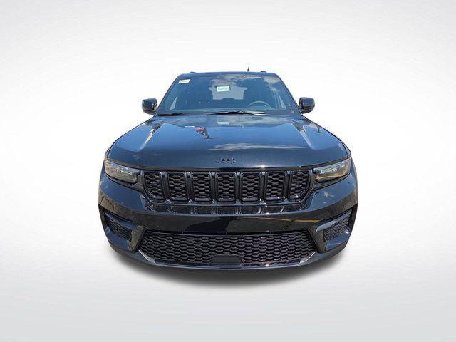 new 2025 Jeep Grand Cherokee car, priced at $43,287