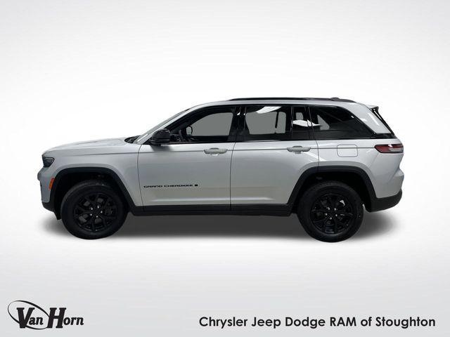 used 2024 Jeep Grand Cherokee car, priced at $34,995
