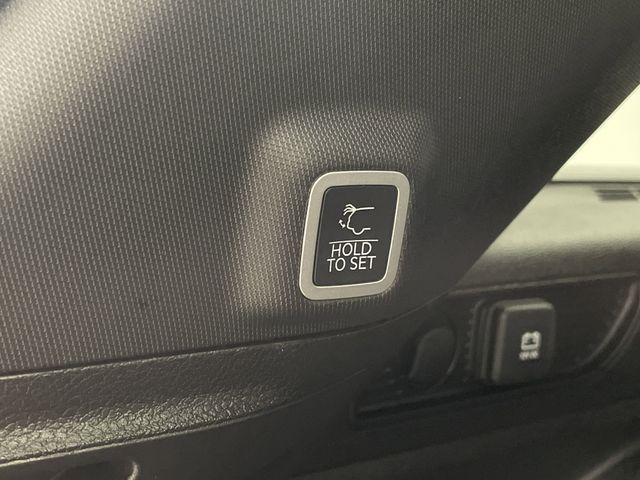 used 2024 Jeep Grand Cherokee car, priced at $34,995