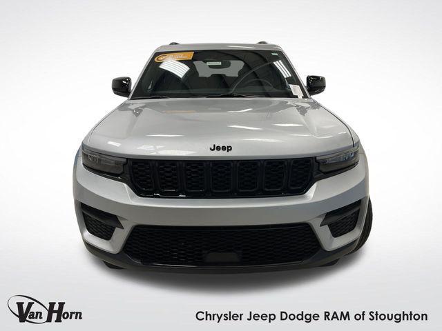 used 2024 Jeep Grand Cherokee car, priced at $34,995