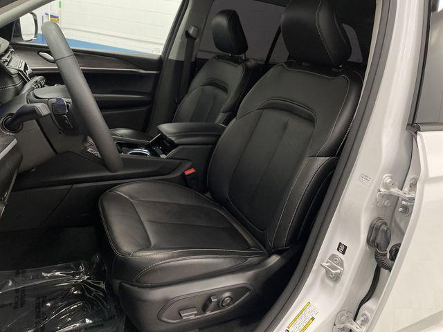 used 2023 Jeep Grand Cherokee car, priced at $33,538