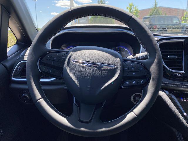 new 2025 Chrysler Pacifica car, priced at $55,823