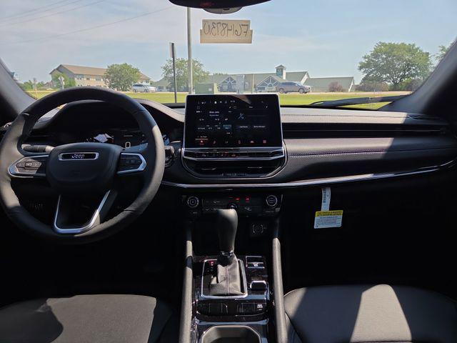 new 2025 Jeep Compass car, priced at $28,462